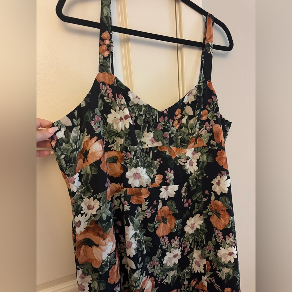 Abercrombie Ruffle Tiered Maxi Dress - Black Floral - Picture 7 of 10